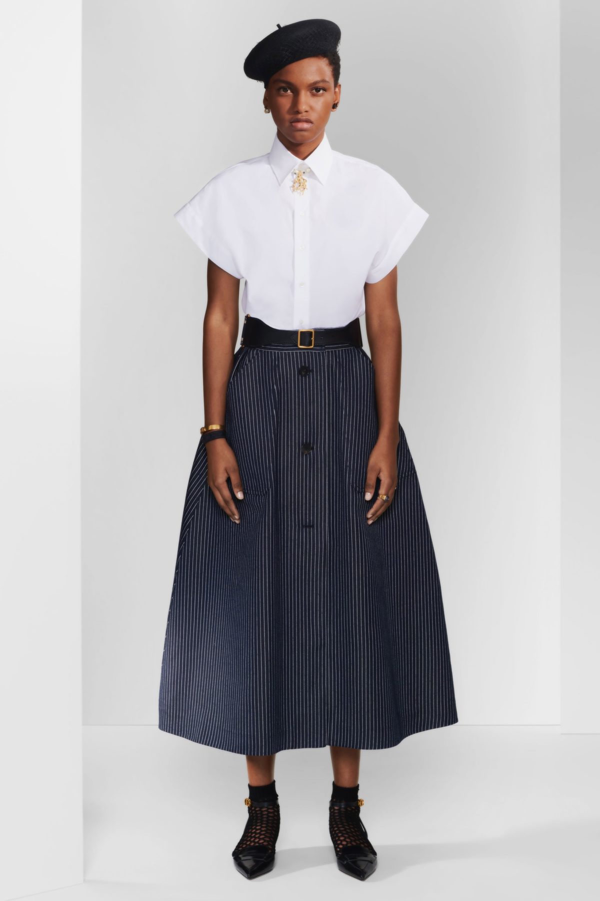 Black Skirt White Top Easy Skirt Outfits